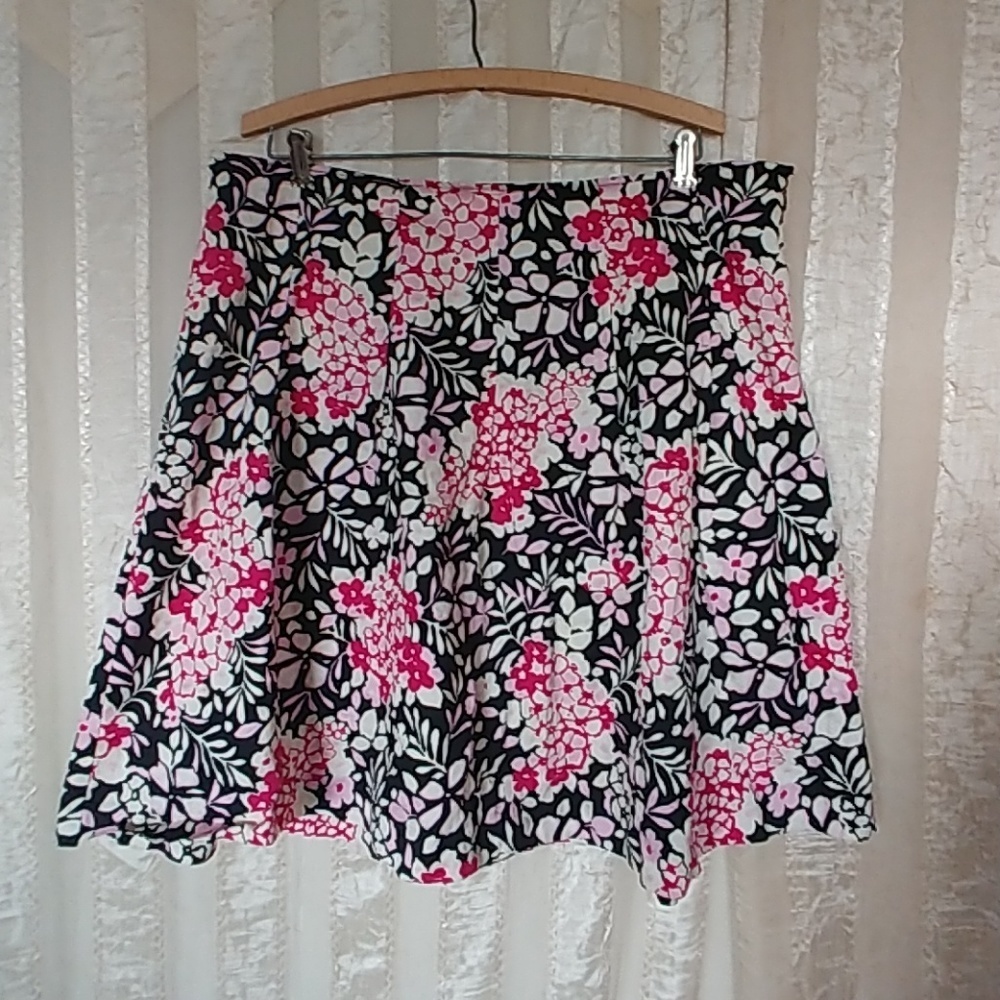 Attention Women's Floral Skirt